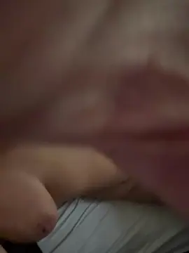 Chyna45  live sex cam