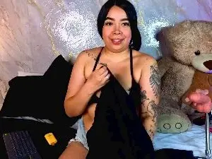 NikoleEvansM  live sex cam