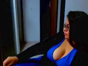 Ixchel91  live sex cam