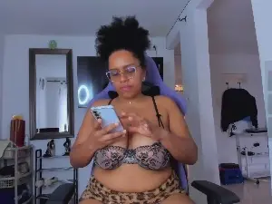 Corinastonee  live sex cam