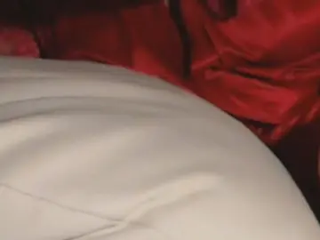 SquirtyJenny  live sex cam