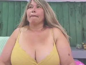 Girl_amada  live sex cam