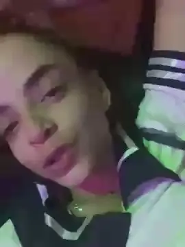 Lara_C01  live sex cam