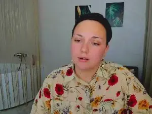 LunaValmone  live sex cam