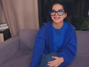 WynellNusz  live sex cam