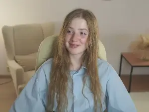 LyndaSwiggett  live sex cam