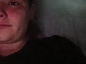 SSlutkitten2121  live sex cam