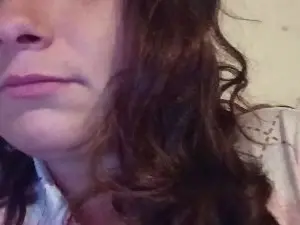 SSlutkitten2121  live sex cam