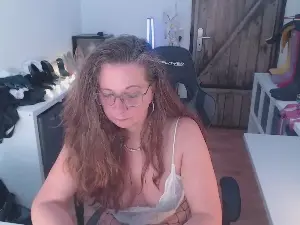 Geilesluder753  live sex cam