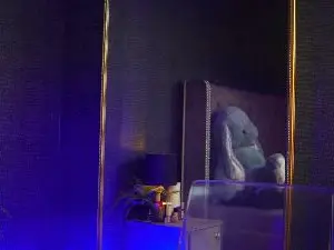 GiaEasyIce  live sex cam