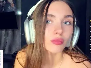 MoriahSpinello  live sex cam
