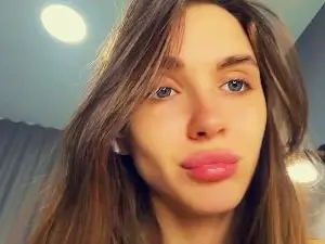 MoriahSpinello  live sex cam