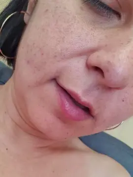 Cuteandwet  live sex cam