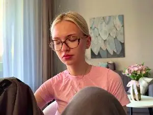 MariluGucwa  live sex cam