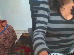Desireena2  live sex cam