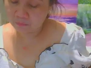 Lovelynhing88  live sex cam