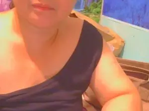 Lovelynhing88  live sex cam