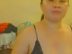 Lovelynhing88  live sex cam