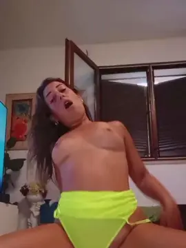 Myqueenfeet1900  live sex cam