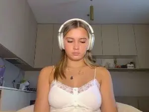 RubyeStrande  live sex cam