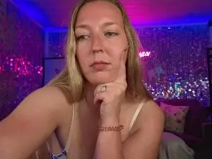 Lucyallen4201  live sex cam