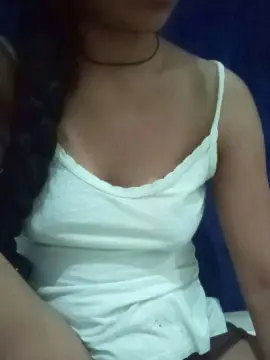 Rani64  live sex cam