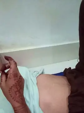 Rani64  live sex cam