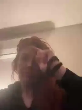 HelloWETtKitty  live sex cam