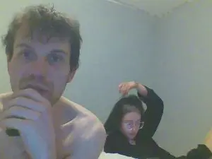 Misshattie04  live sex cam