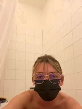 Momomumu  live sex cam