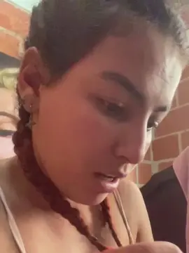 Sammy2_5  live sex cam