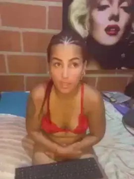 Sammy2_5  live sex cam