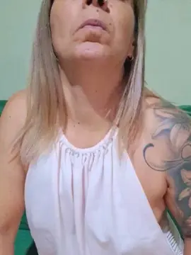 Blondie_Love  live sex cam