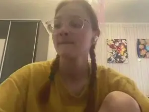 VirginaTott  live sex cam