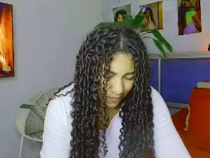 Bellacrespa  live sex cam