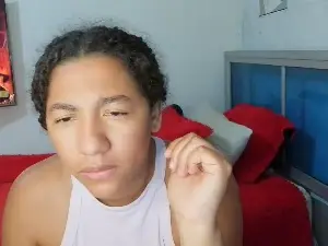 Bellacrespa  live sex cam
