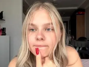 LouLindy  live sex cam