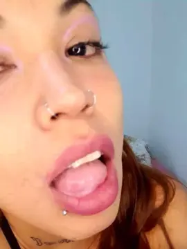 Malukush  live sex cam
