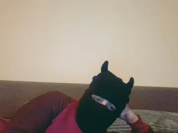 Geenbraafmeisje  live sex cam