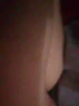 Illuminat4  live sex cam