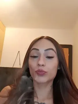 Luciavolvi6  live sex cam