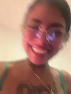 Venusenatenea  live sex cam