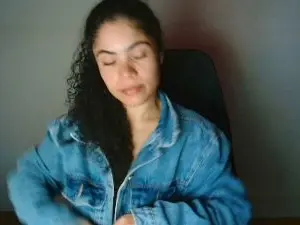 Anaih26  live sex cam