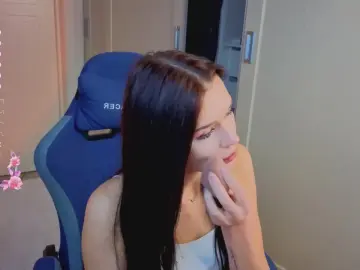 YaminaRedd  live sex cam