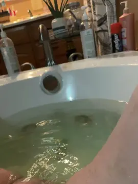 BathtimeGrandma  live sex cam