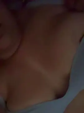Littlehoneycoo2  live sex cam