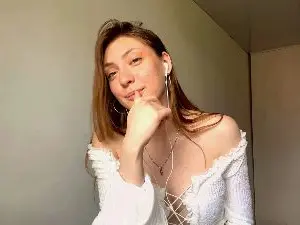 IvanaDipiero  live sex cam