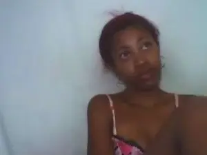 Louinah  live sex cam