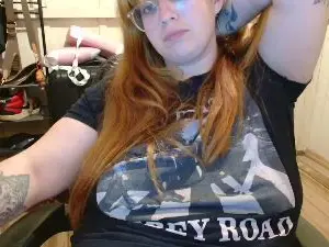 Meridadunbroch  live sex cam