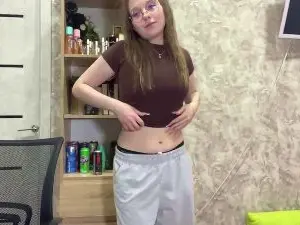 RomanaNoens  live sex cam